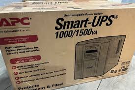 APC SMART UPS 1500VA TOWER LCD 230V